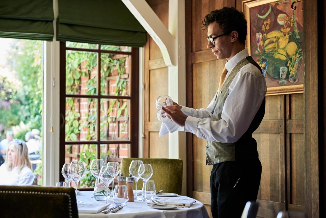 The Montagu Arms Hotel Бюли Екстериор снимка