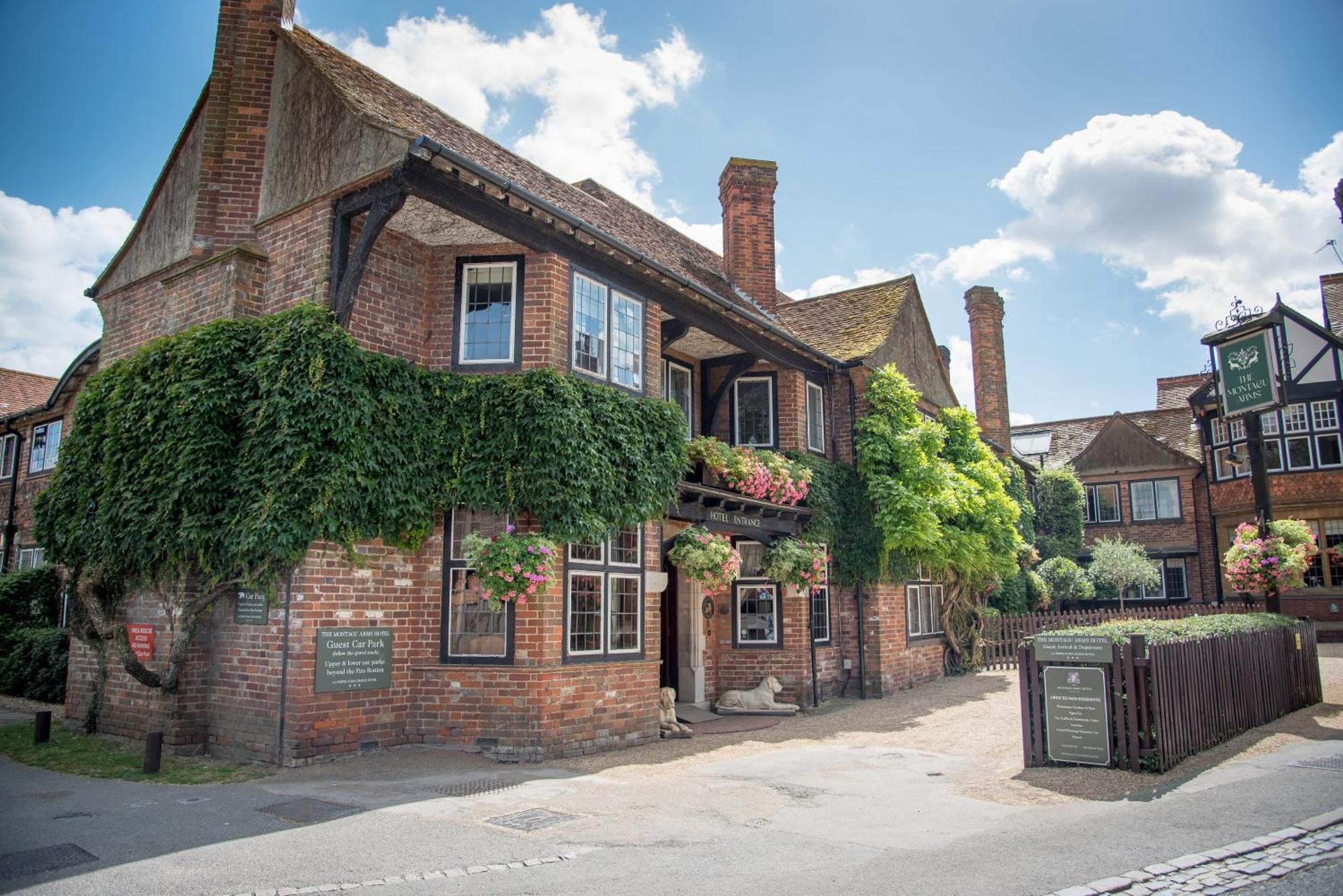 The Montagu Arms Hotel Бюли Екстериор снимка